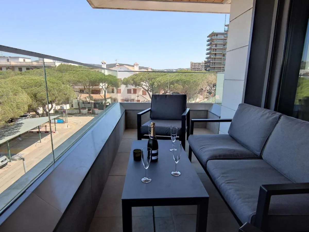 Apartamento De Lujo En Primera Linea Con Piscina En Platja D'Aro - Es-209-70 Spain